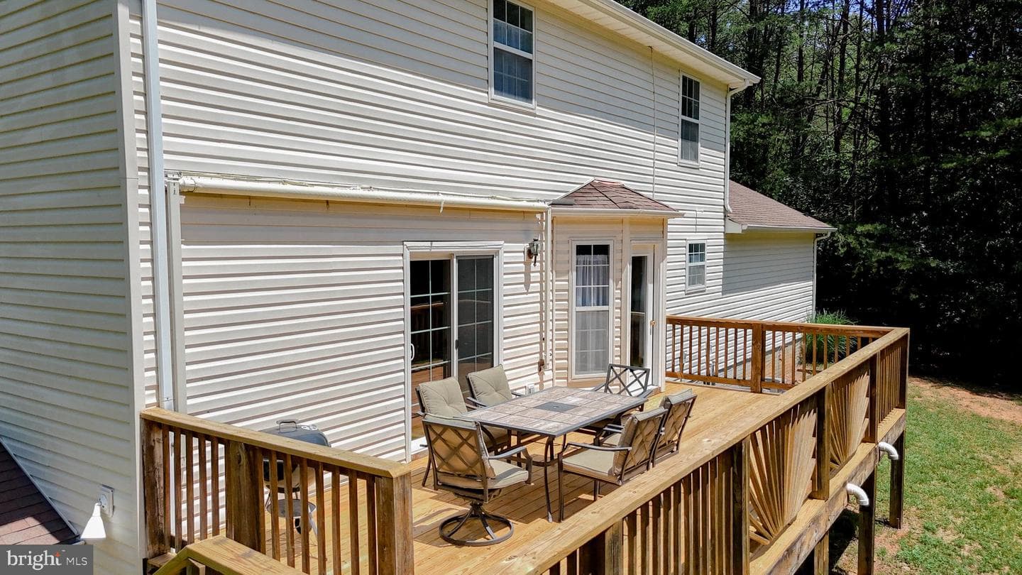 112 Pine Crest Lane photo 4