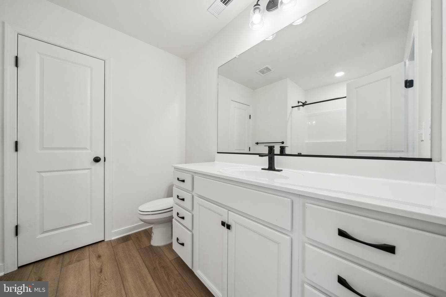 405 Richmond Avenue photo 22