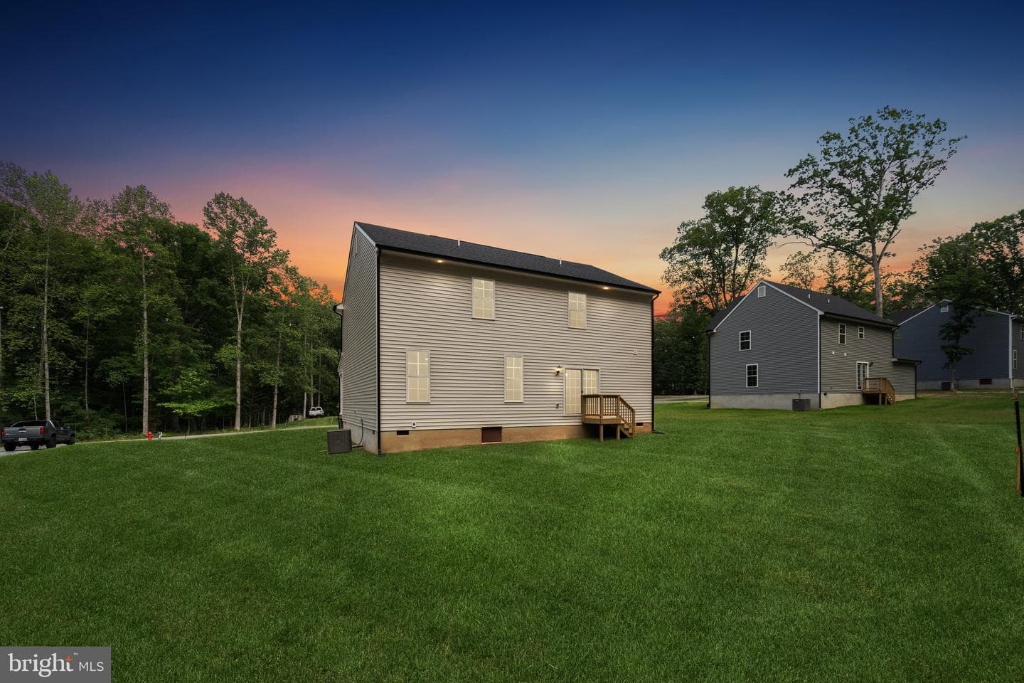 405 Richmond Avenue photo 4