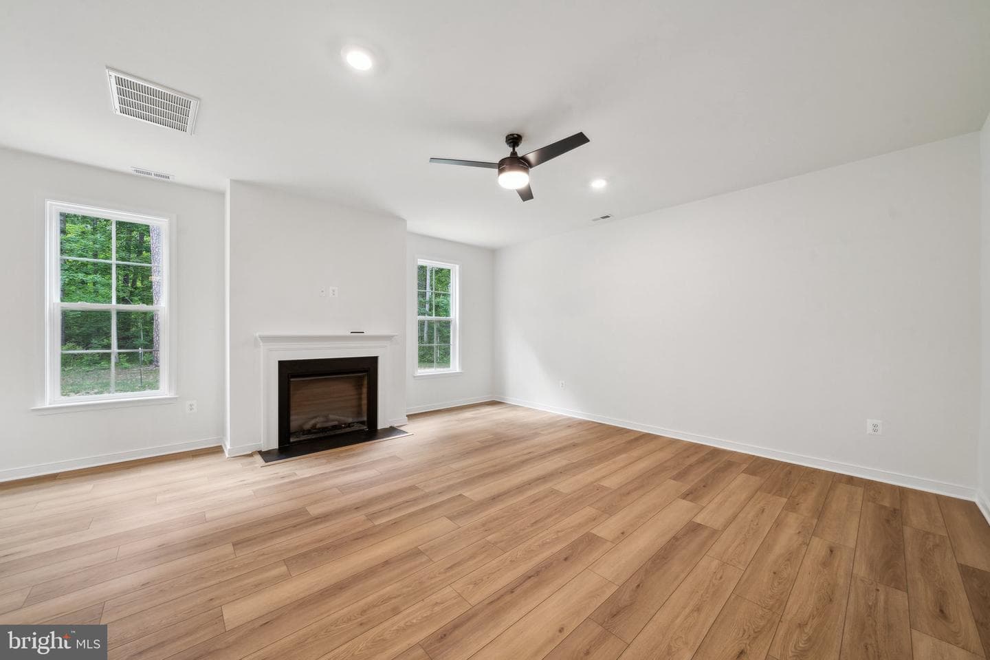 405 Richmond Avenue photo 6
