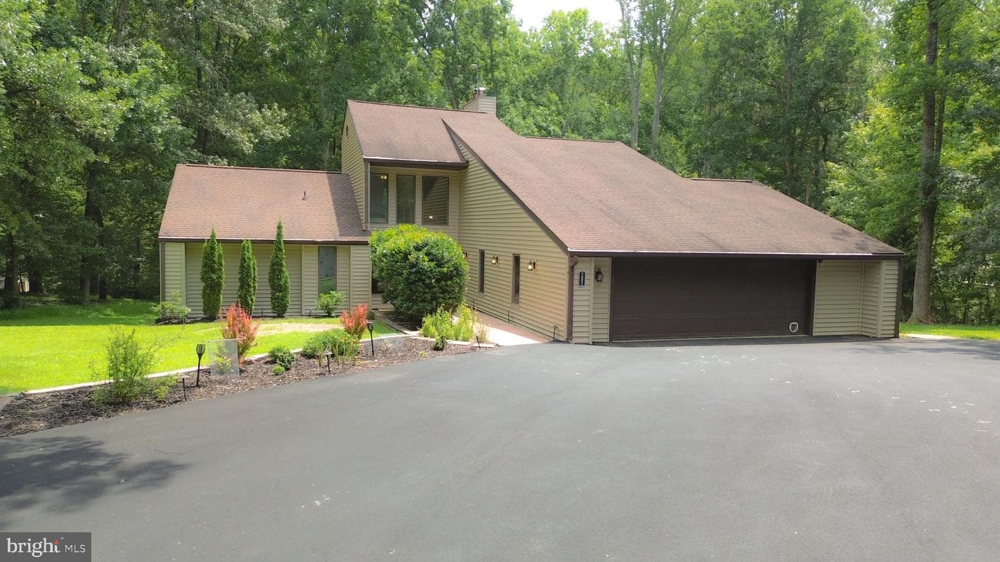 282 Lakeway Road photo 2