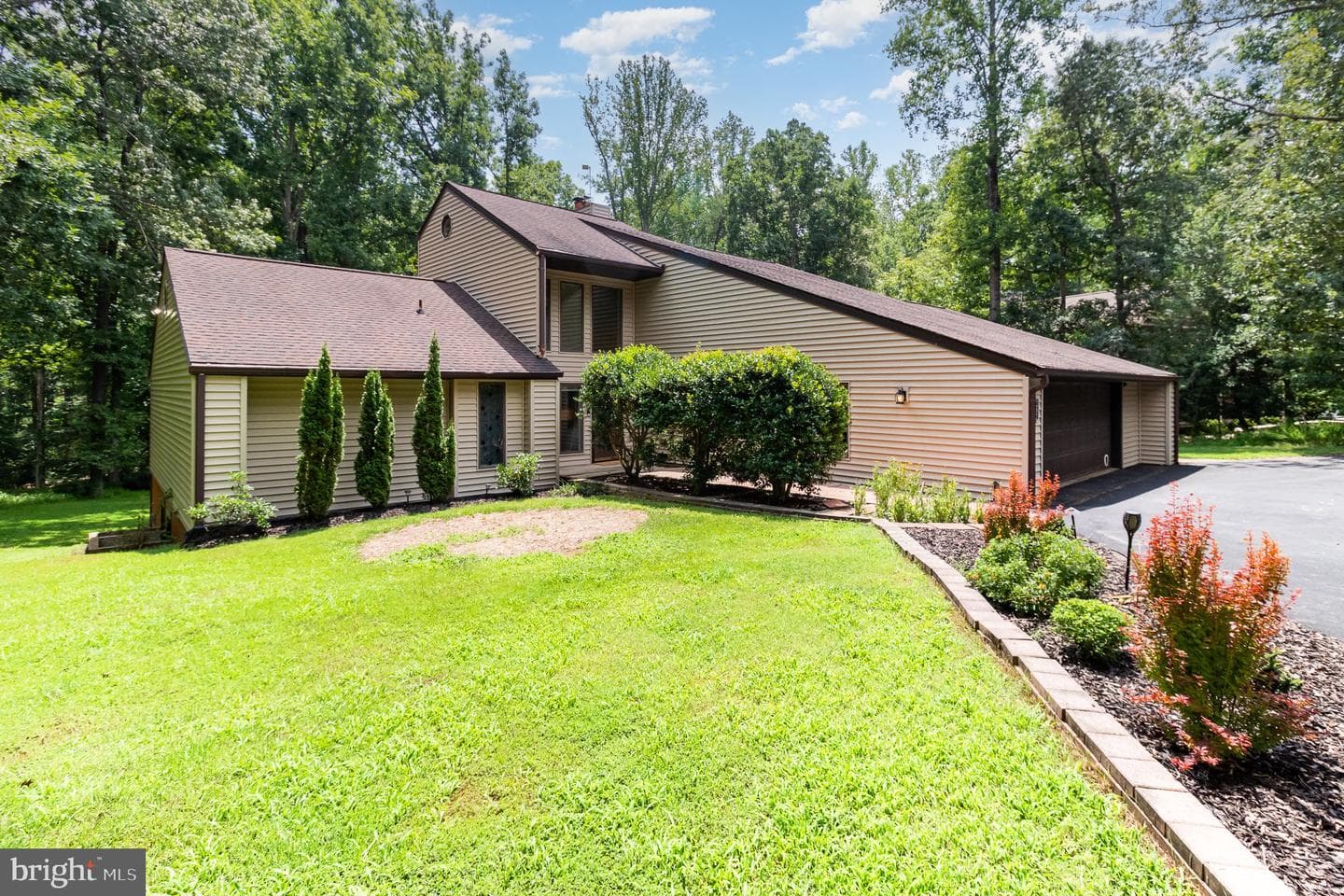 282 Lakeway Road photo 4