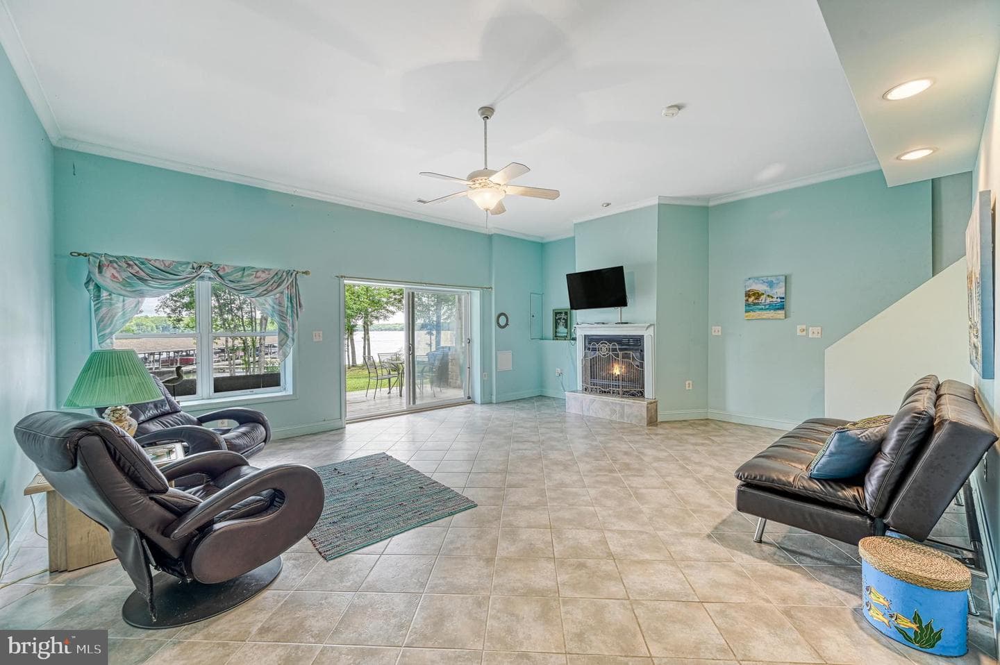 286 Lake Front Drive photo 34
