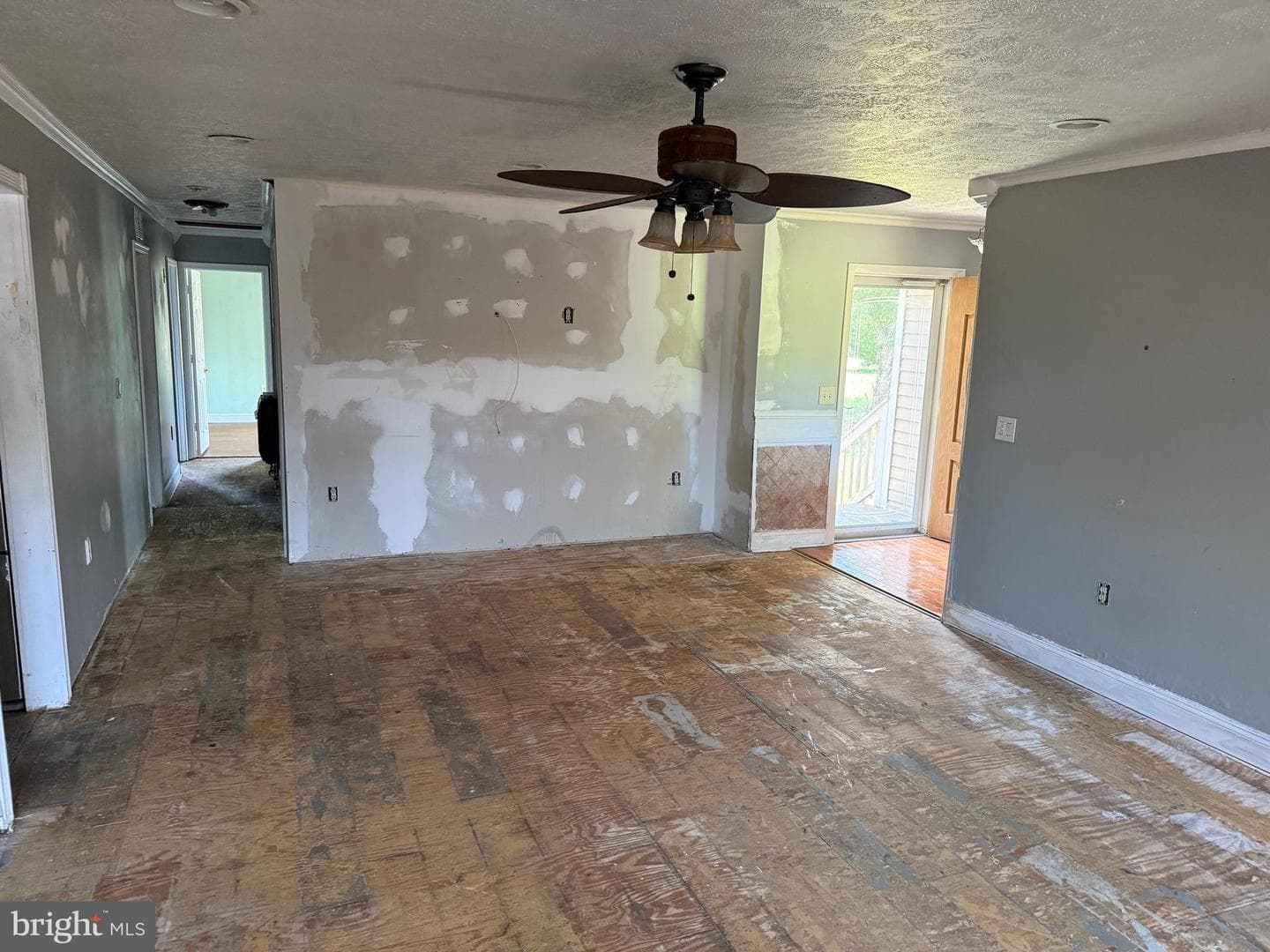 231 Derby Lane photo 2