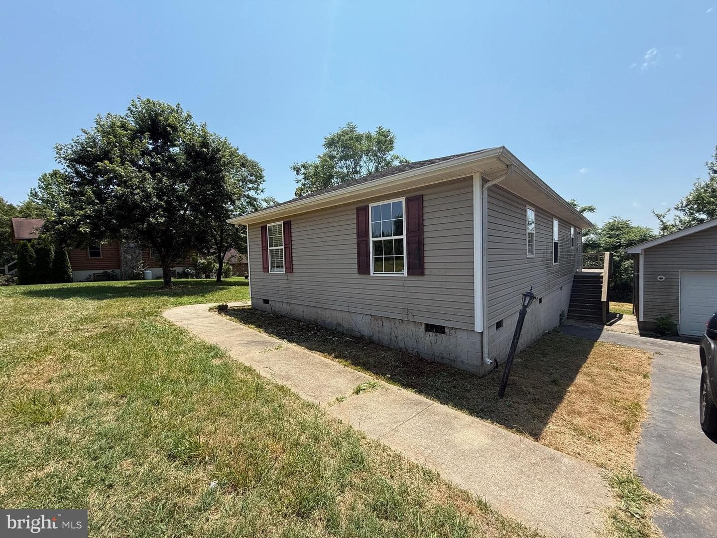 231 Derby Lane photo 20