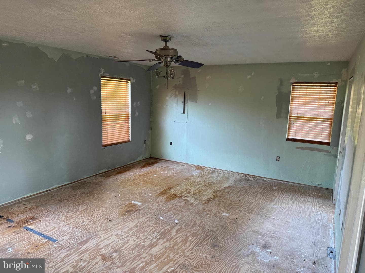 231 Derby Lane photo 7
