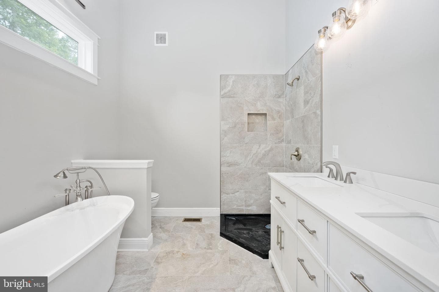 79 Hickory Circle photo 42