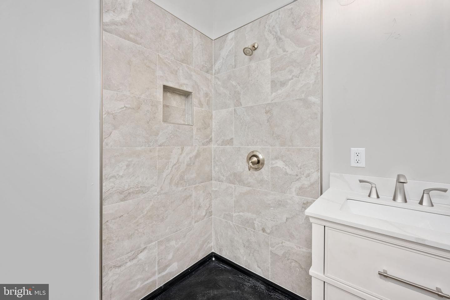 79 Hickory Circle photo 44