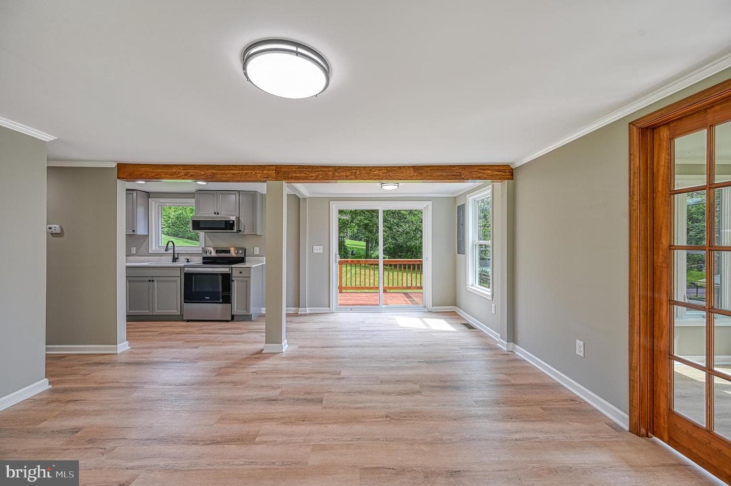 309 Ellis Drive photo 12