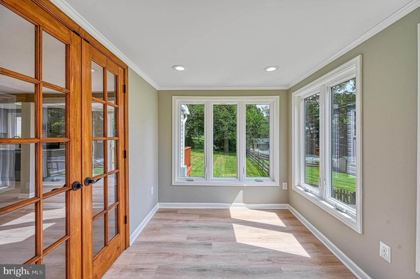 309 Ellis Drive photo 17