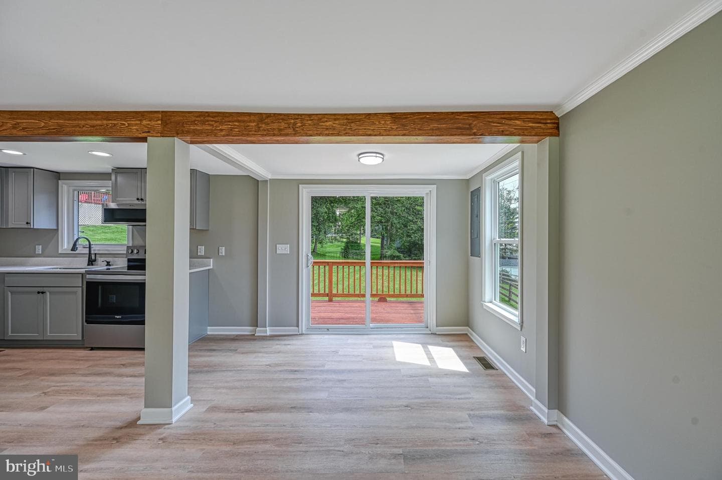 309 Ellis Drive photo 21