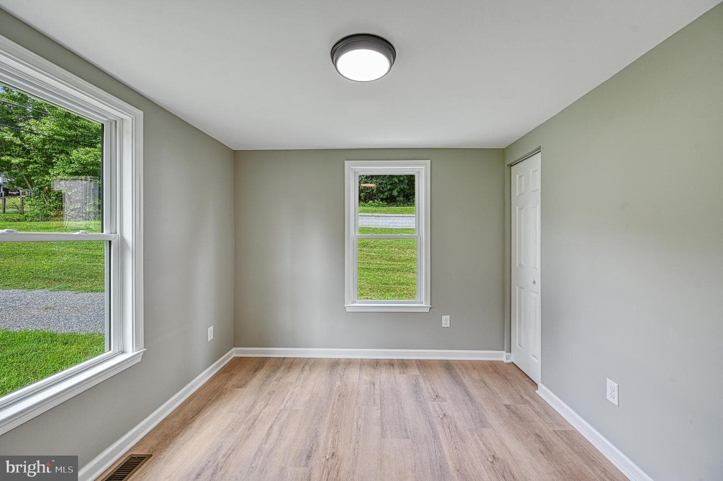 309 Ellis Drive photo 31