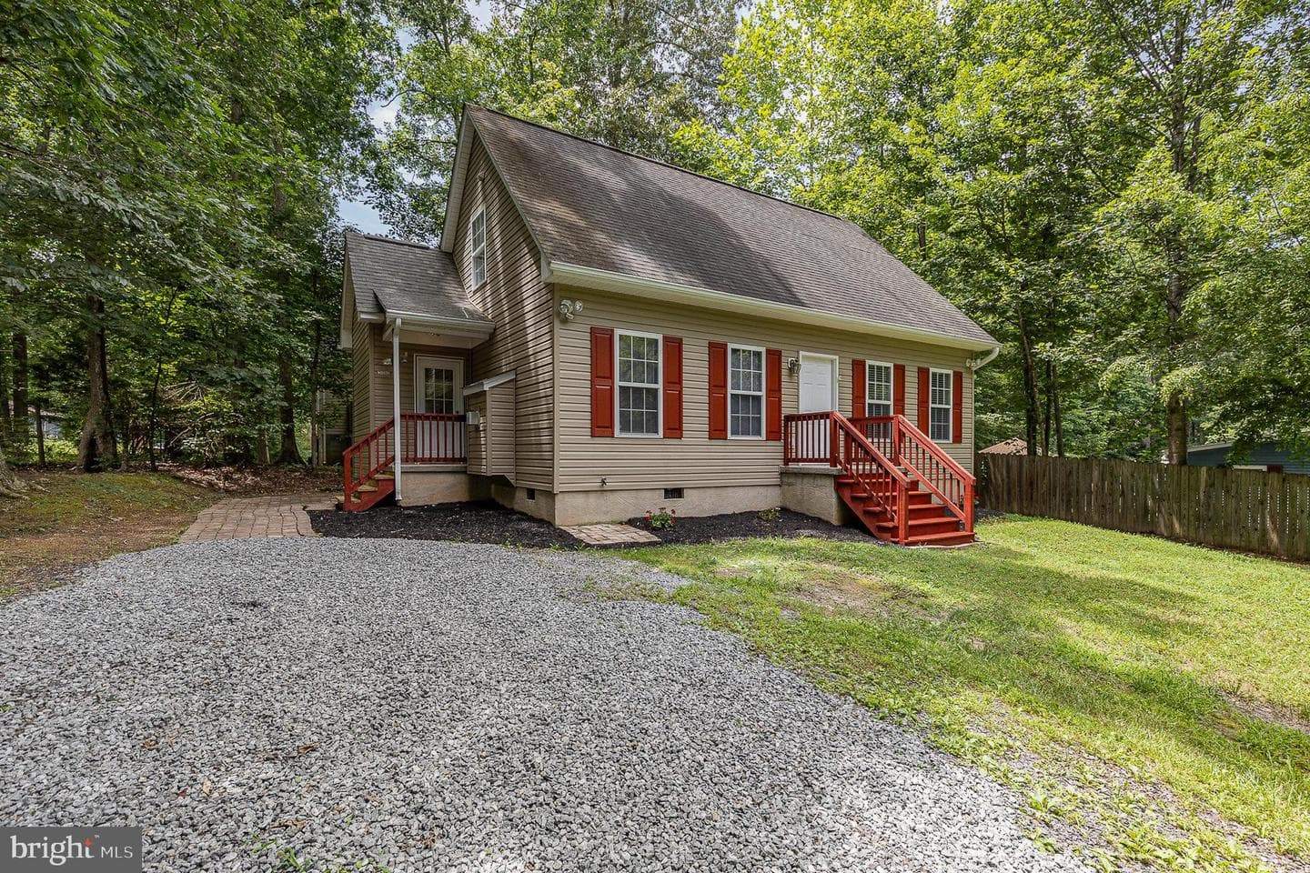 127 Ferndale Drive photo 1
