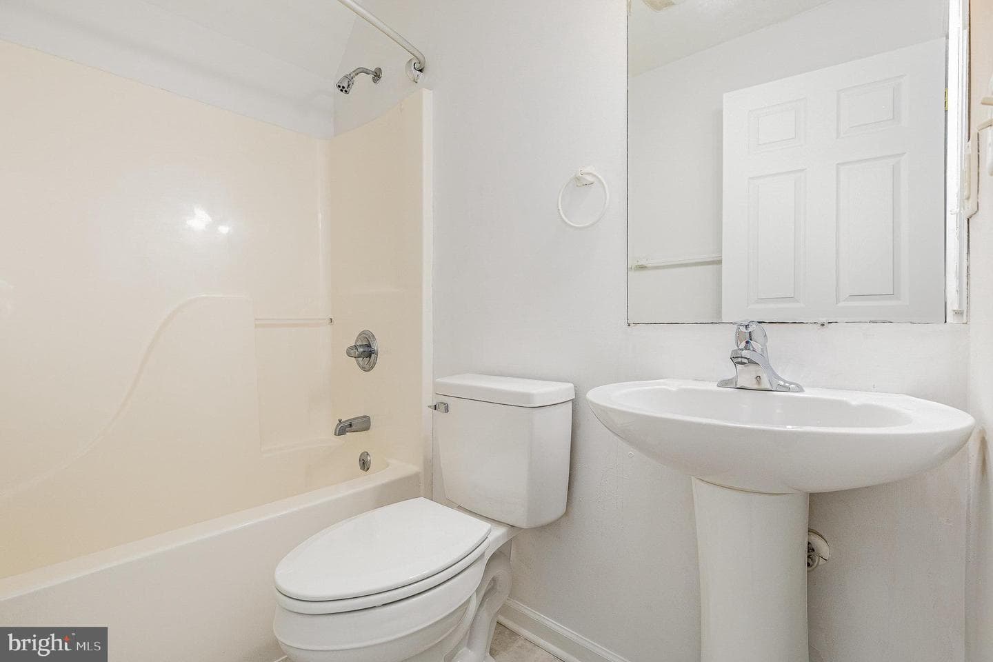 127 Ferndale Drive photo 15