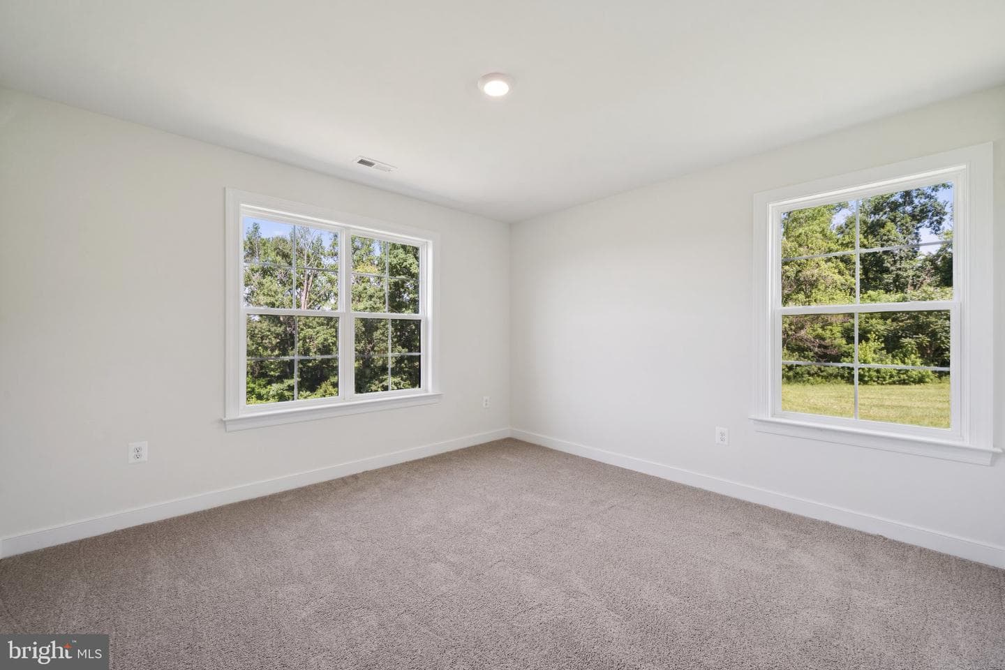 647 Fairview Drive photo 26