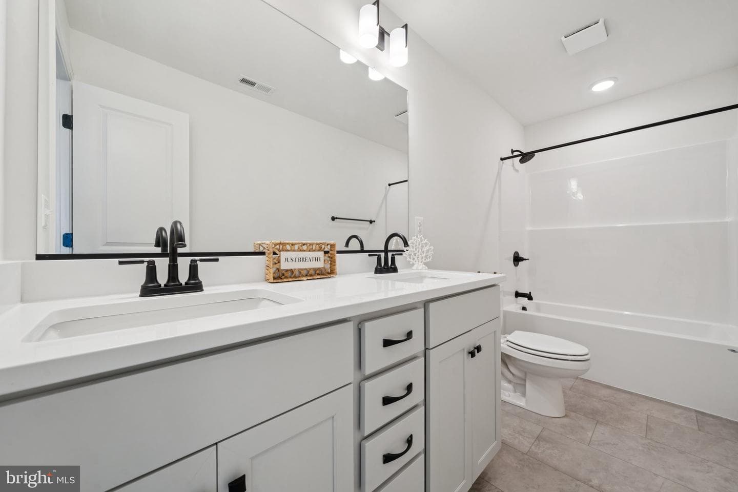 647 Fairview Drive photo 27