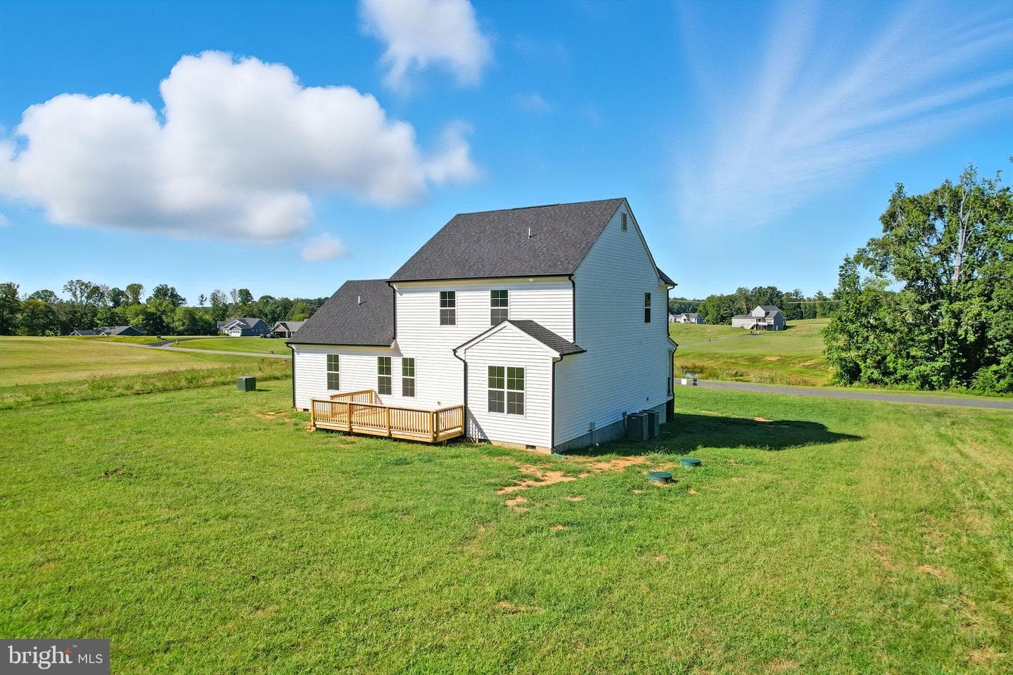 647 Fairview Drive photo 30
