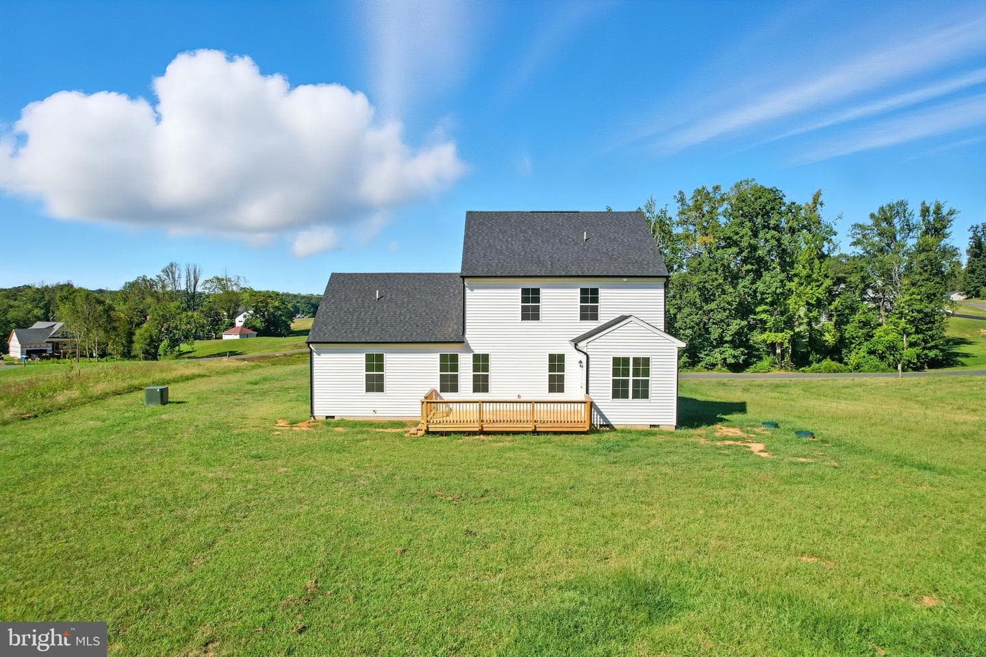 647 Fairview Drive photo 31