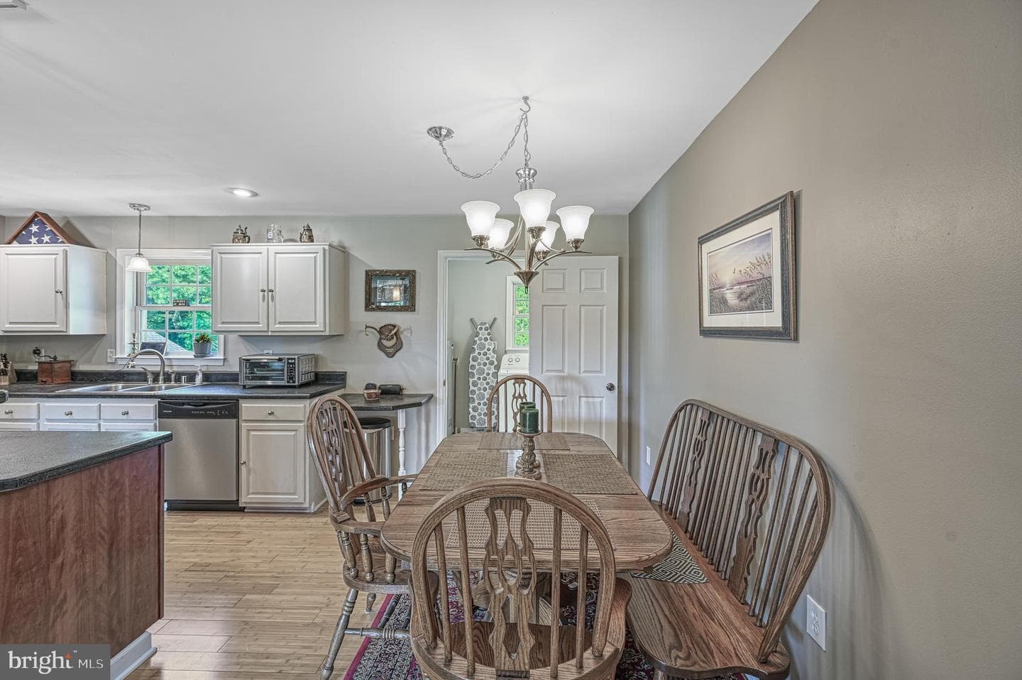 193 Mountain View photo 11
