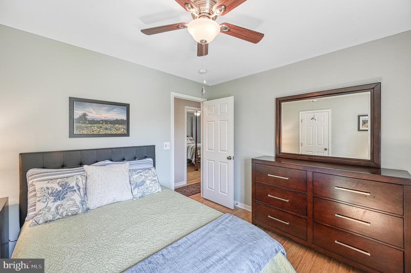 193 Mountain View photo 18
