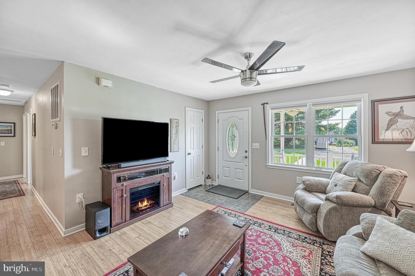 193 Mountain View photo 4