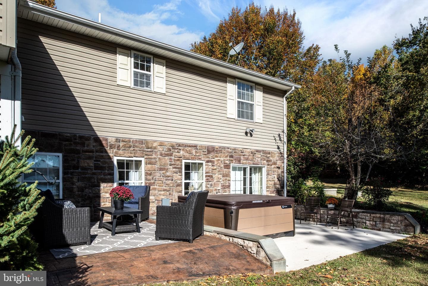 620 Overton Drive photo 2