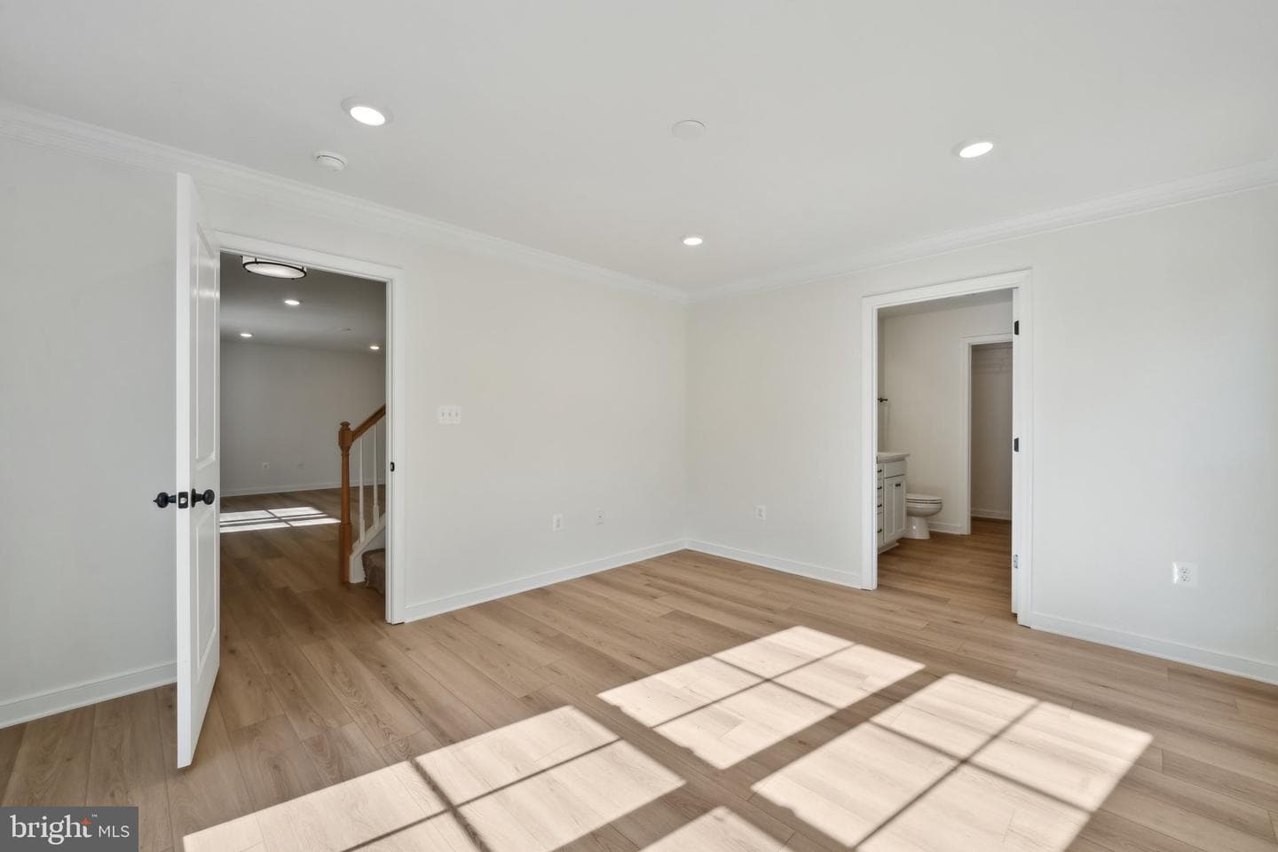 407 Richmond Avenue photo 16
