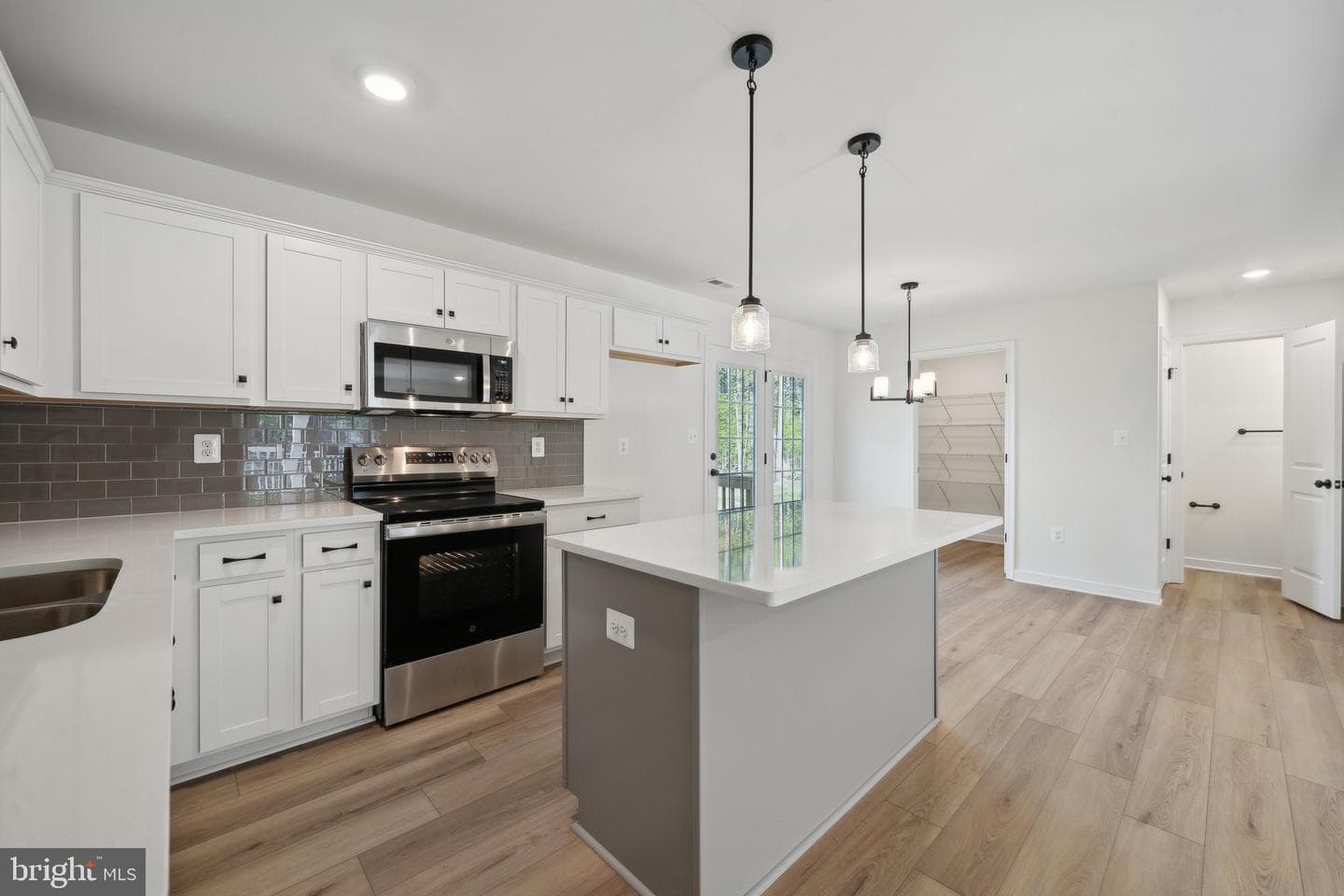 407 Richmond Avenue photo 20