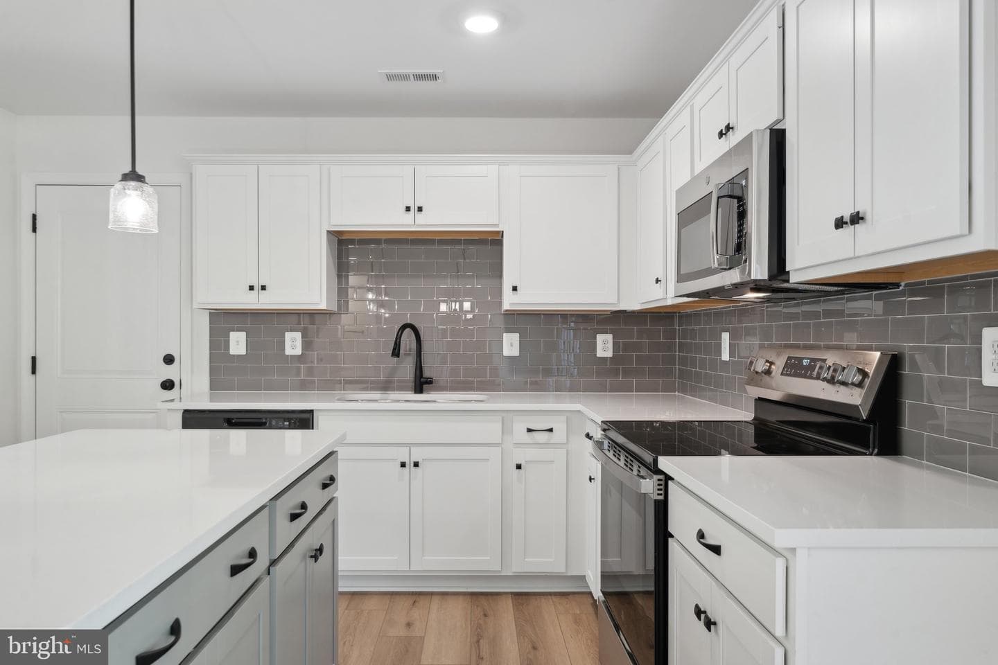 407 Richmond Avenue photo 22