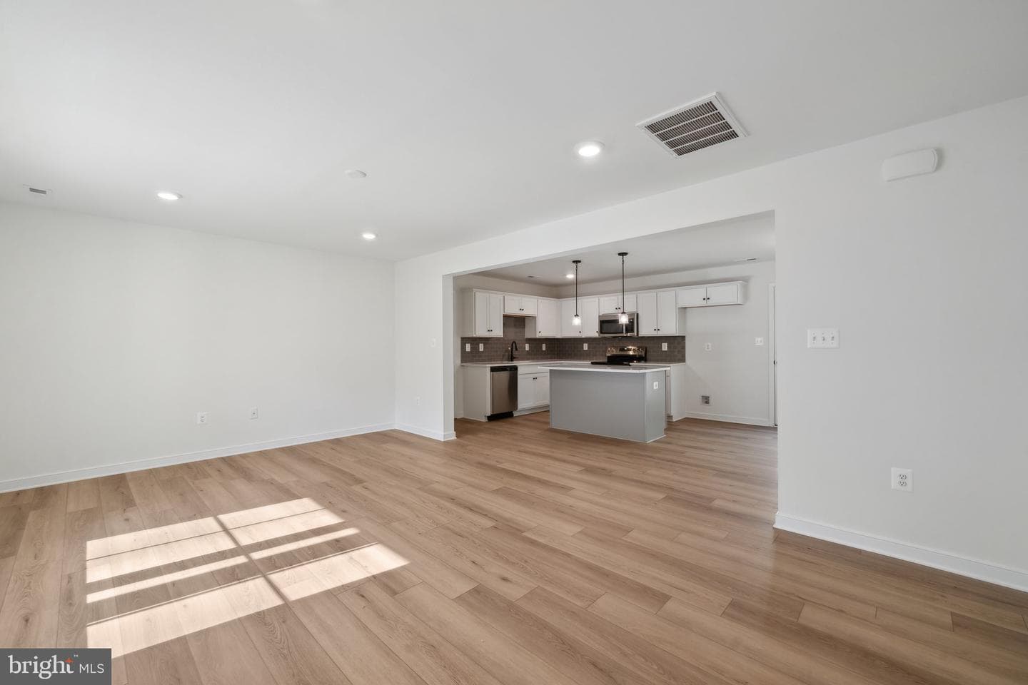 407 Richmond Avenue photo 25