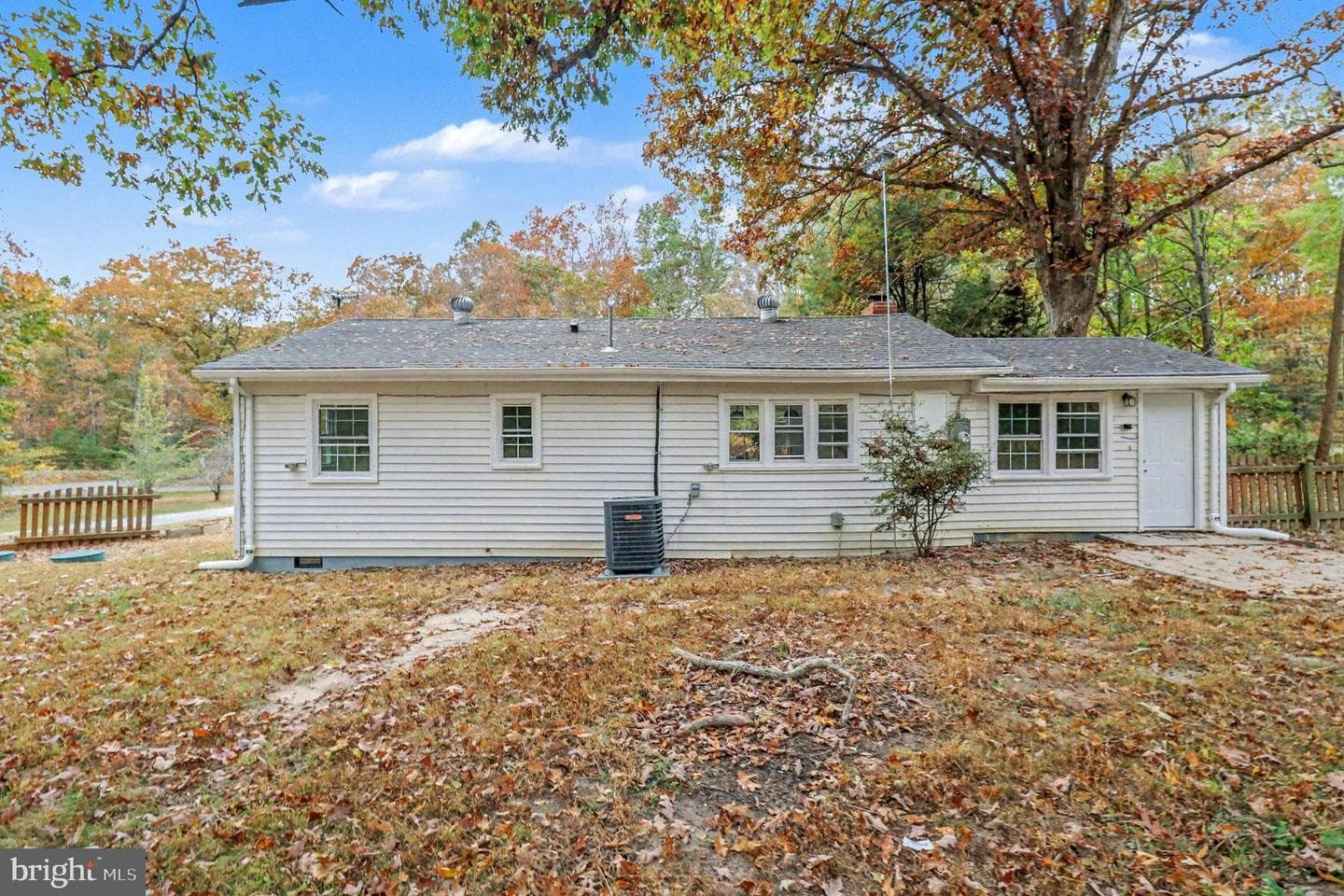 846 Borden Road photo 26