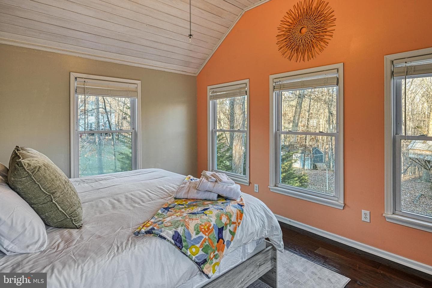 75 Edgewood Drive photo 4