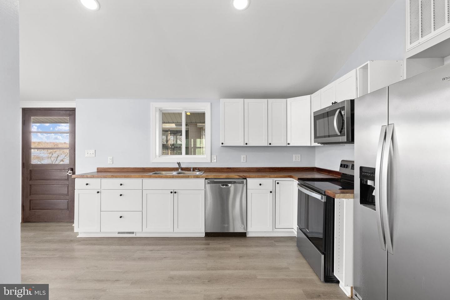 1262 S Lakeshore Drive photo 12