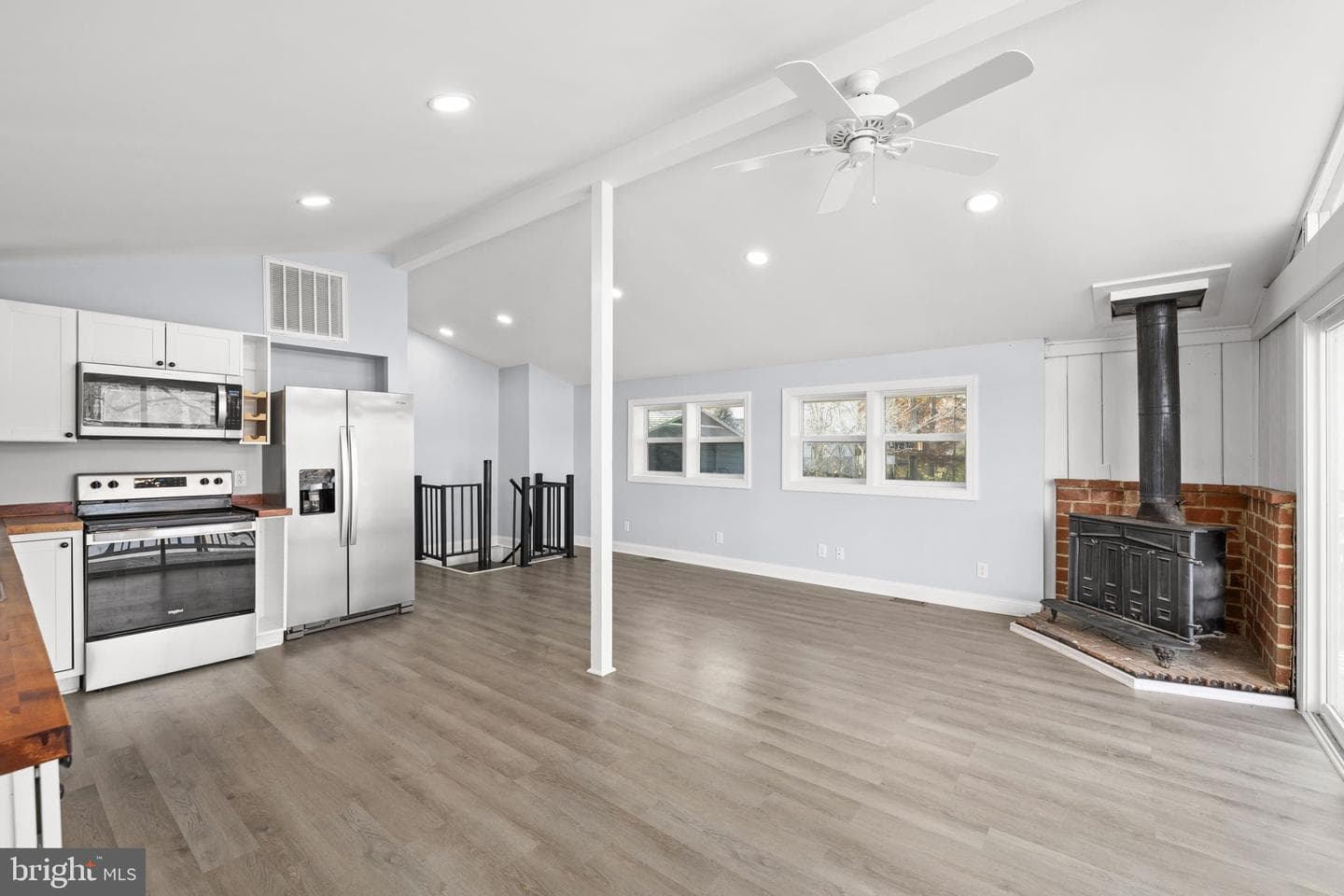 1262 S Lakeshore Drive photo 9