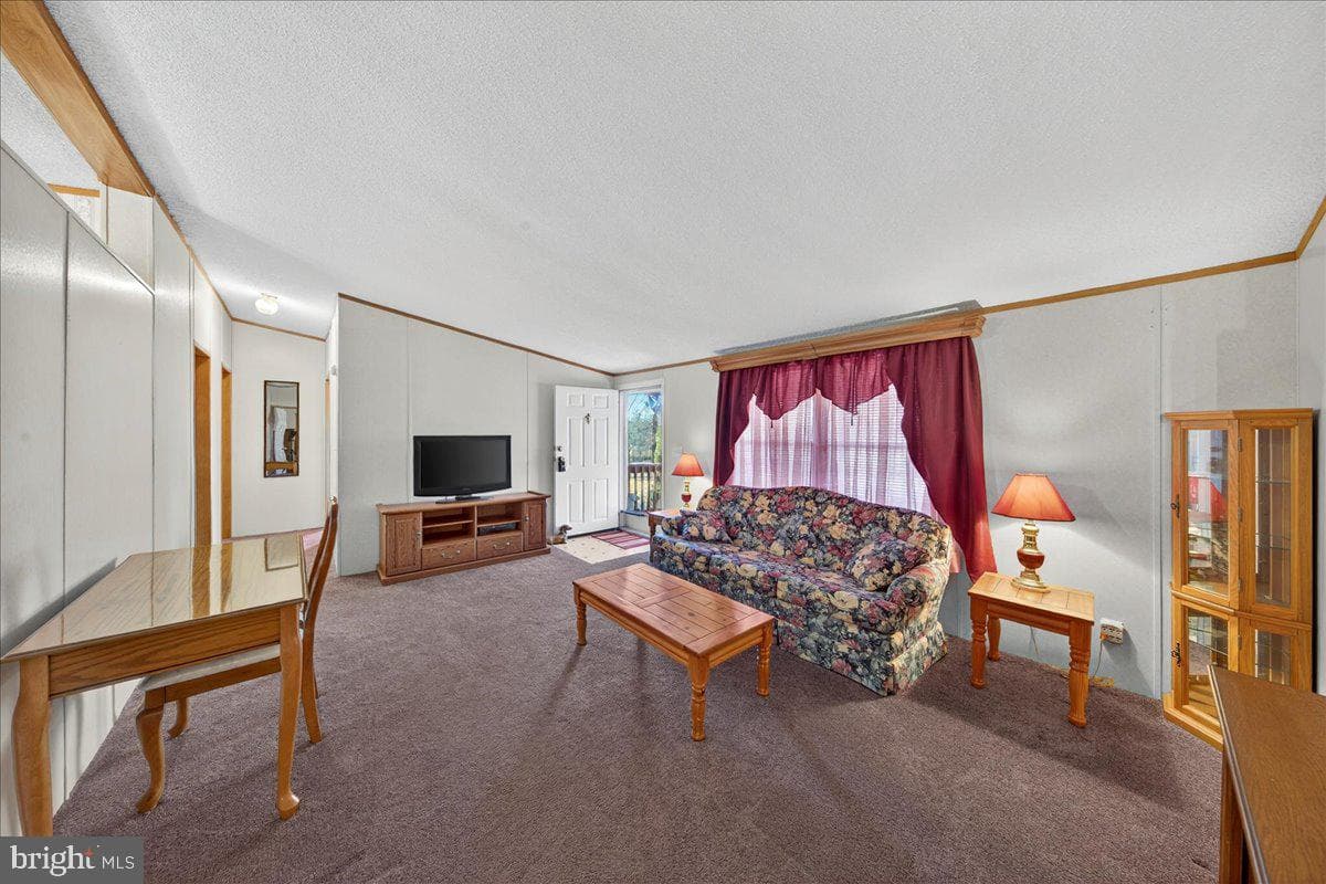 220 Chalklevel Road photo 28
