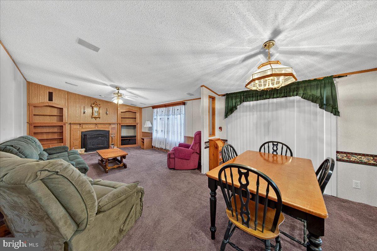 220 Chalklevel Road photo 36
