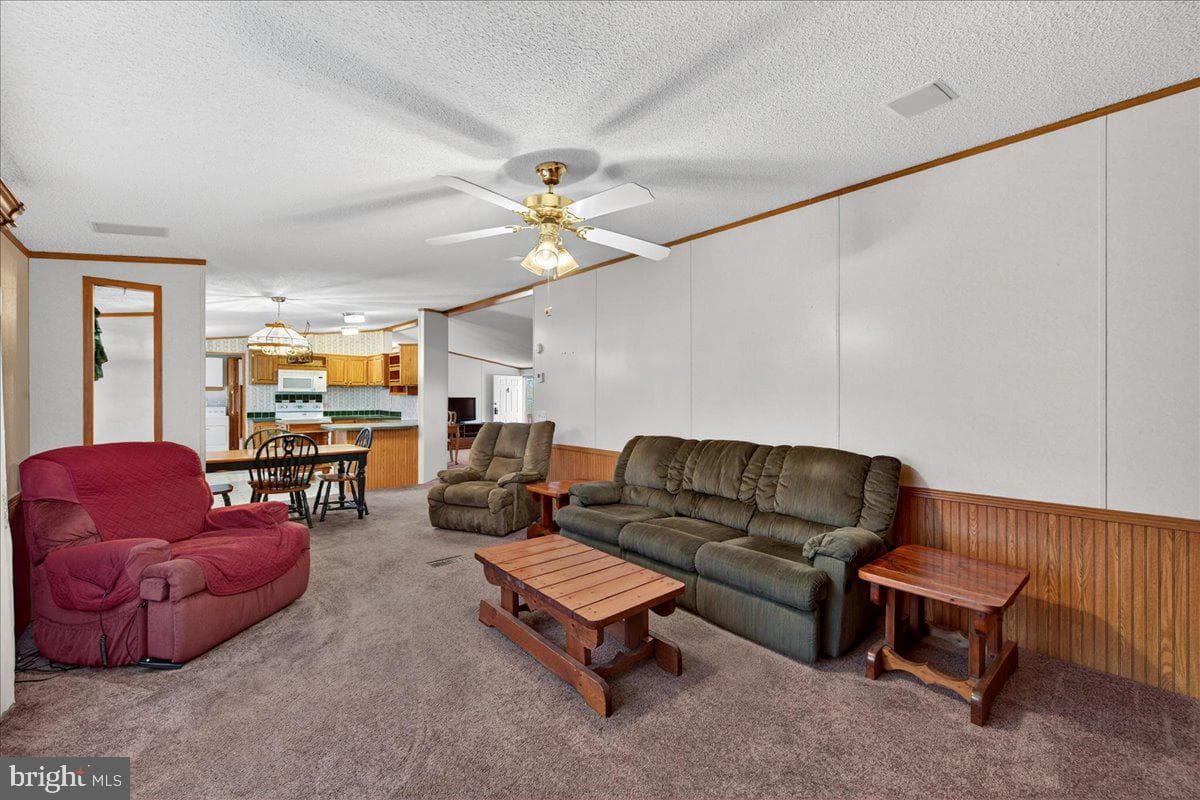 220 Chalklevel Road photo 39