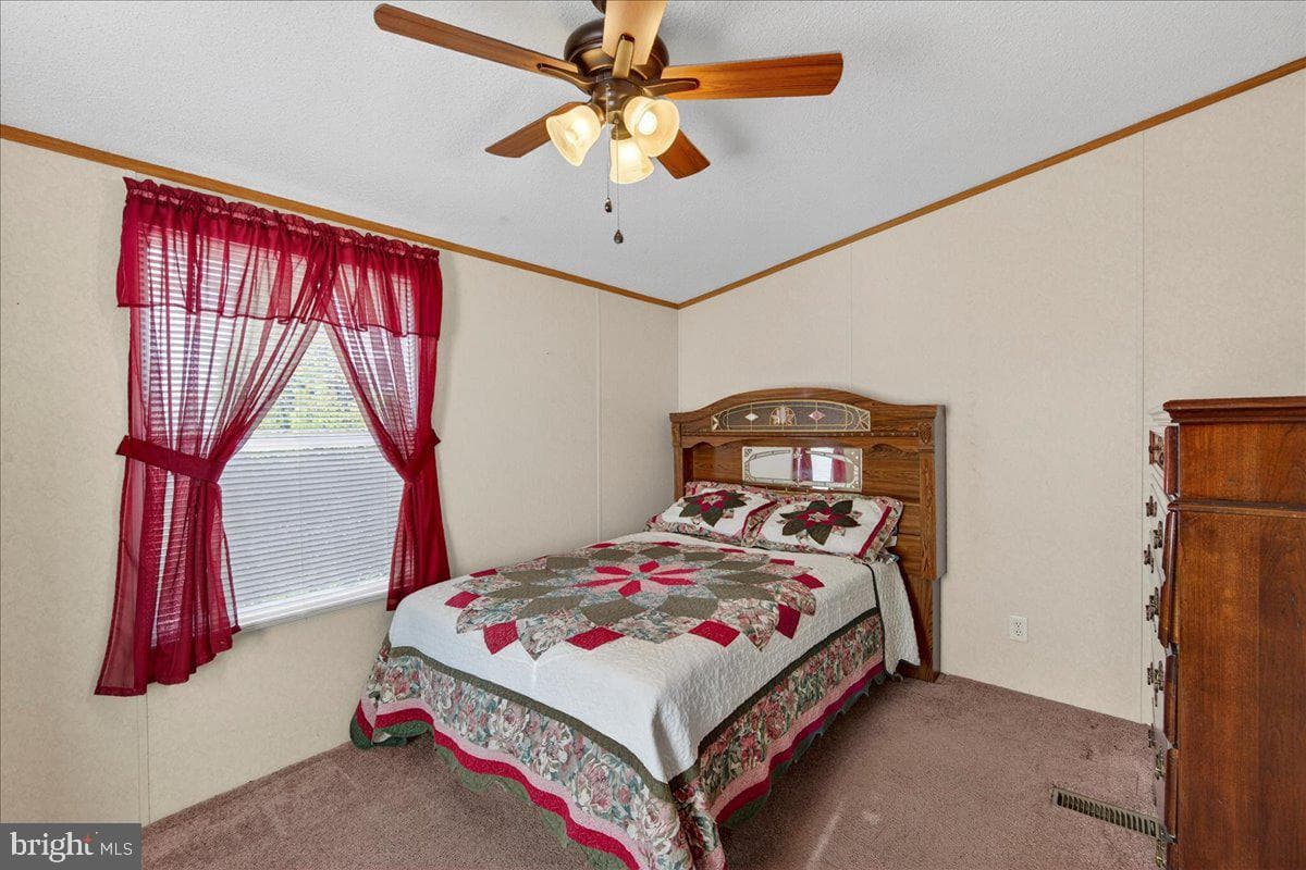220 Chalklevel Road photo 51