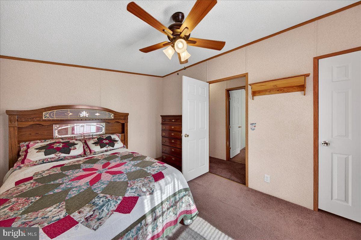 220 Chalklevel Road photo 53
