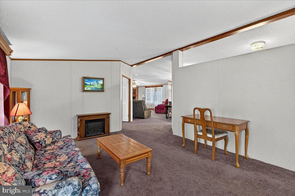 220 Chalklevel Road photo 57