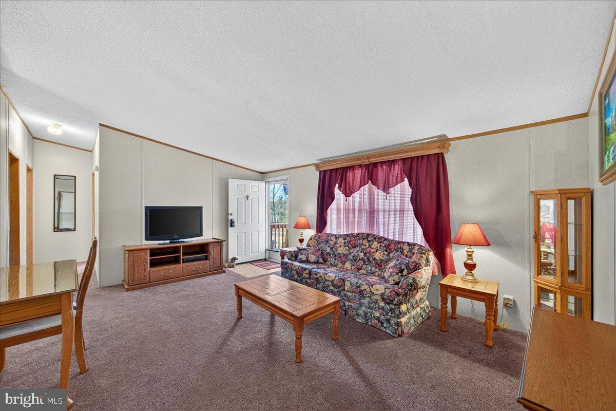220 Chalklevel Road photo 61