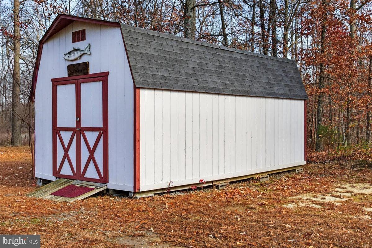 220 Chalklevel Road photo 64