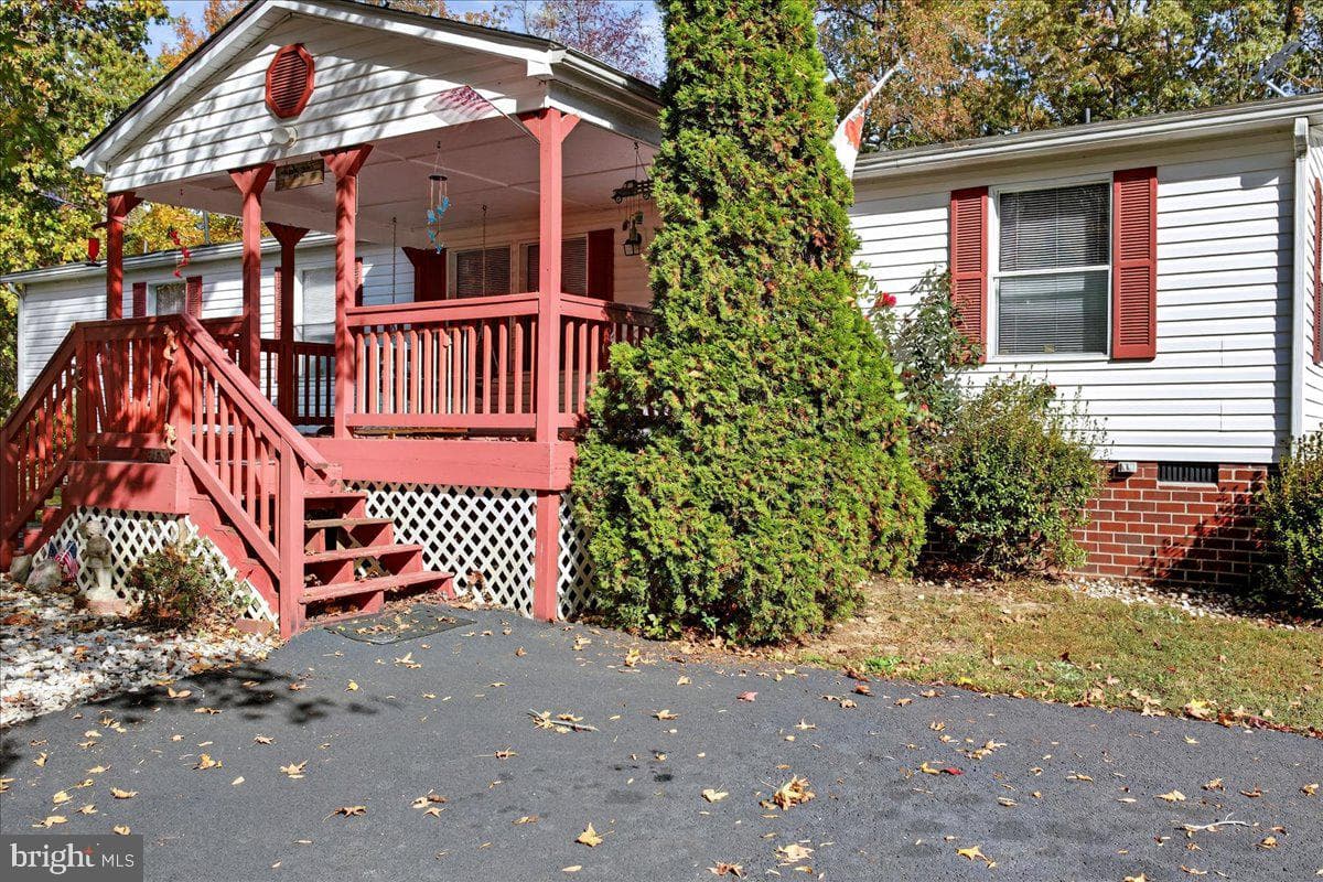 220 Chalklevel Road photo 9