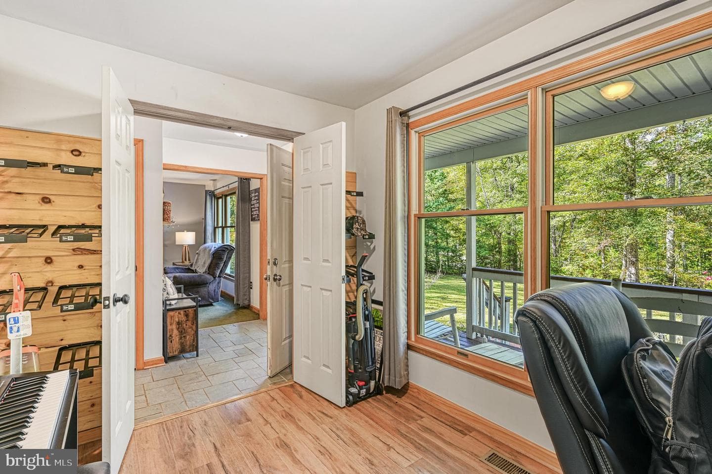 1270 Kennon Road photo 17