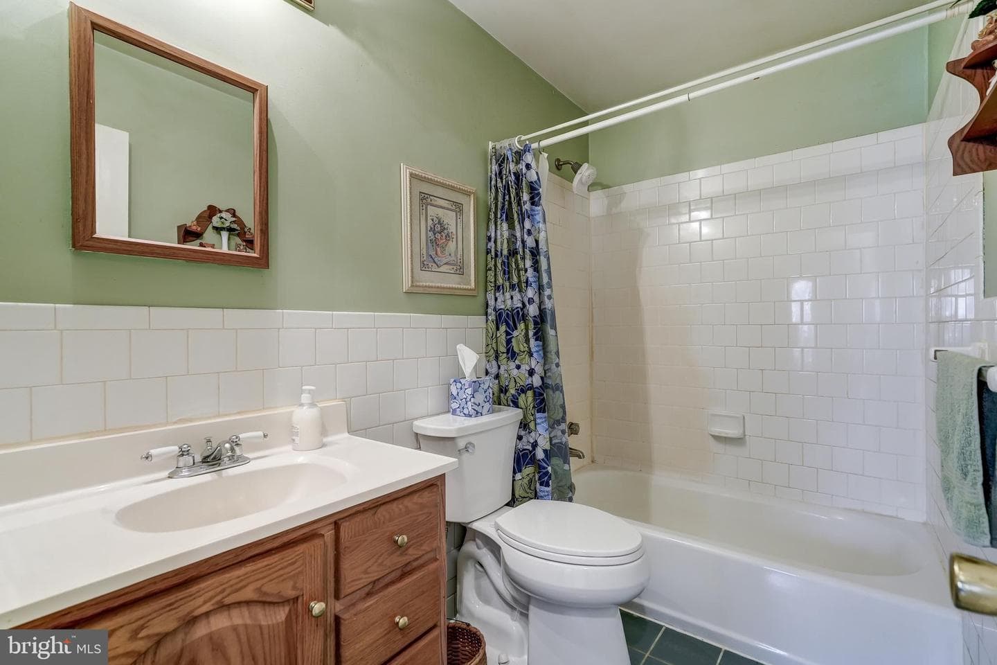 209 Walnut Woods Drive photo 30