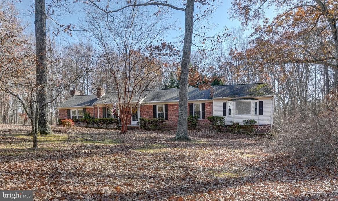 209 Walnut Woods Drive photo 4