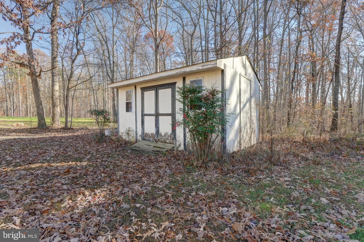 209 Walnut Woods Drive photo 40