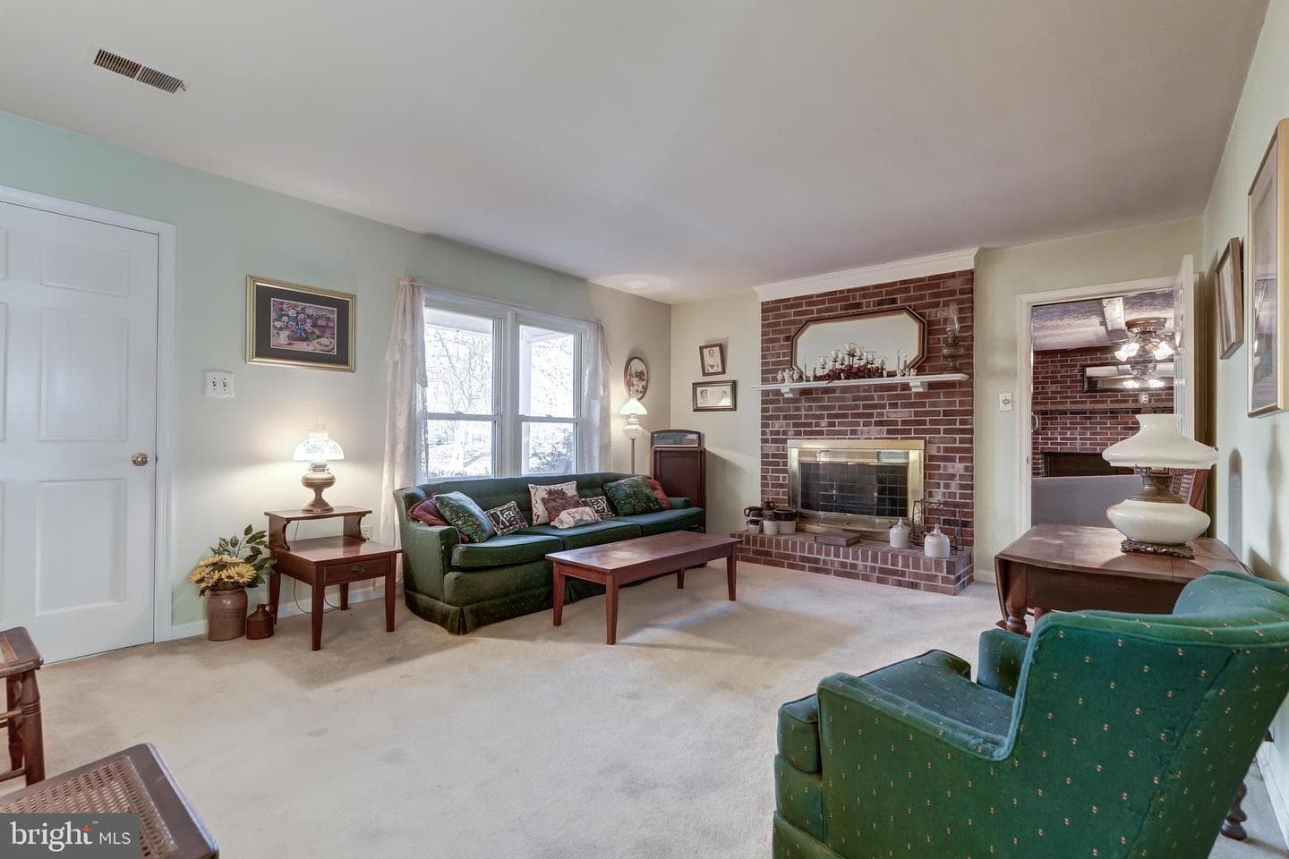 209 Walnut Woods Drive photo 9