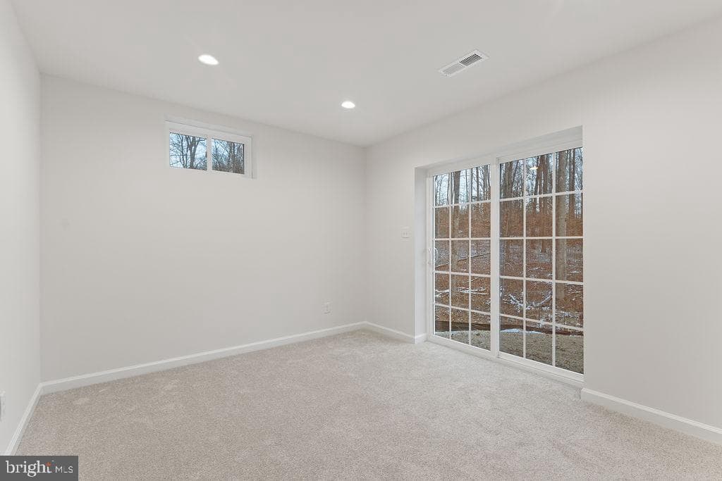 145 Everett Lane photo 40