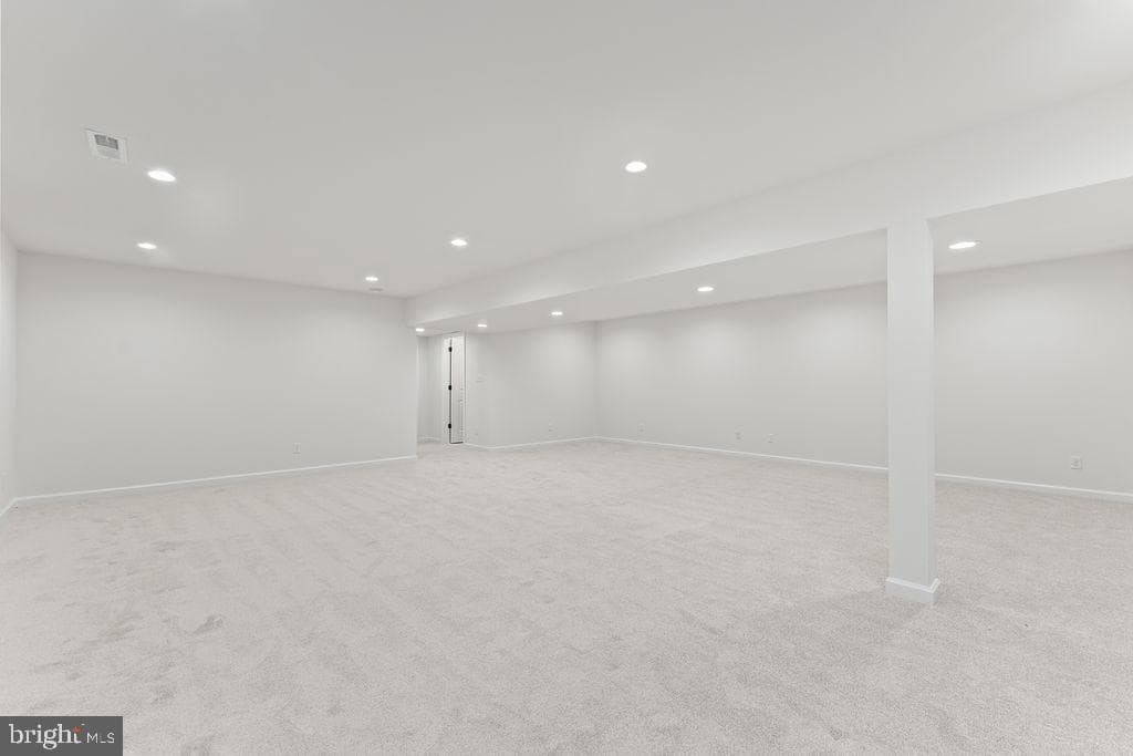 145 Everett Lane photo 41